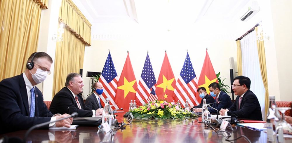 Hanoi was originally not included in Pompeo’s Asian tour, but the decision was made at the last minute. (Photo: VGP) US Secretary of State Mike Pompeo welcomed in Ha Noi