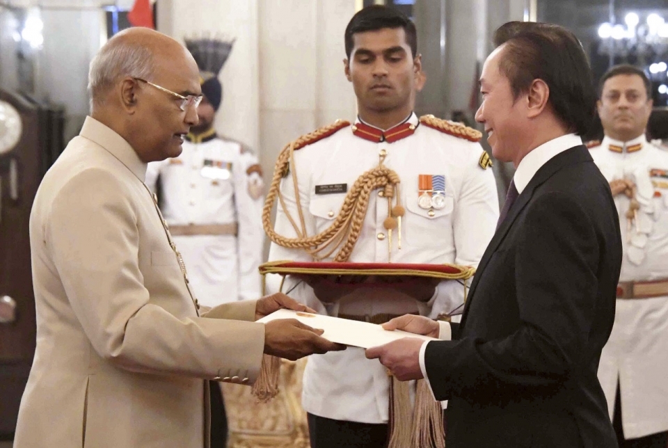 vietnamese ambassador to india presents credentials