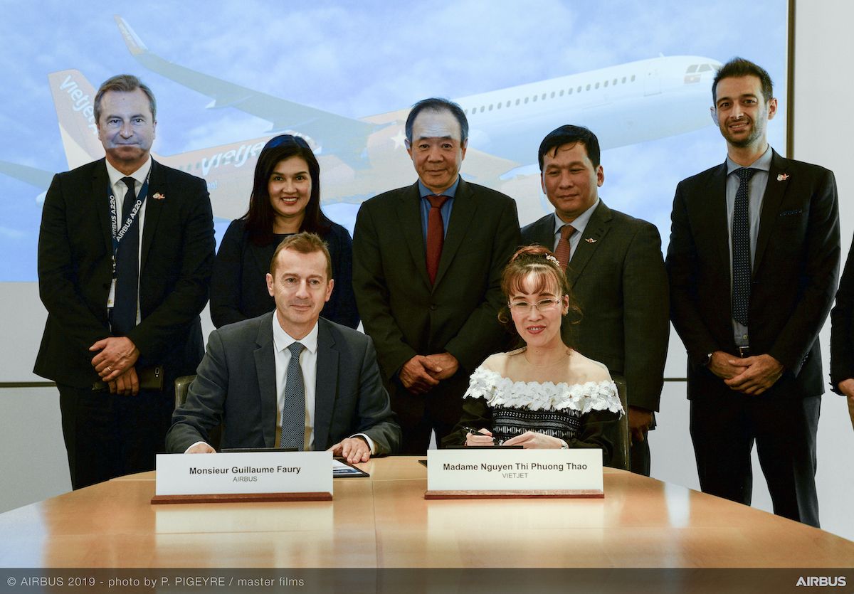 vietjet inks deal with airbus to order 20 a321xlr aircraft