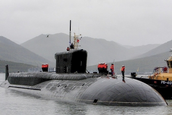 Infographic: Tàu ngầm hạt nhân Borei của hải quân Nga - Nỗi khiếp sợ giữa biển khơi