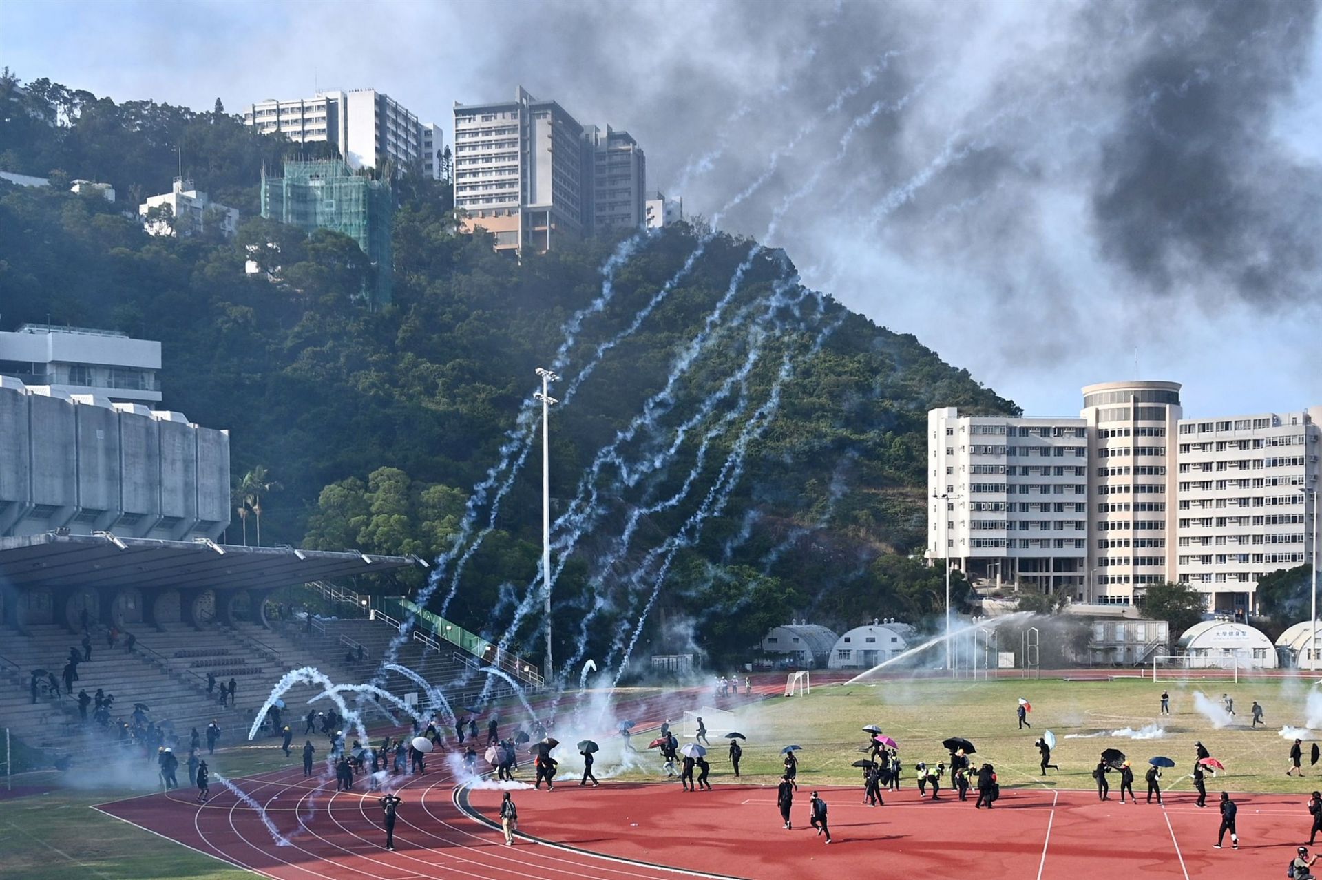 vietnamese students in hong kong get support to come back home