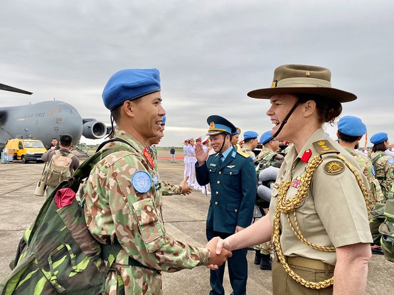 australian aircraft flies vietnams second rotation of military field hospital to south sudan