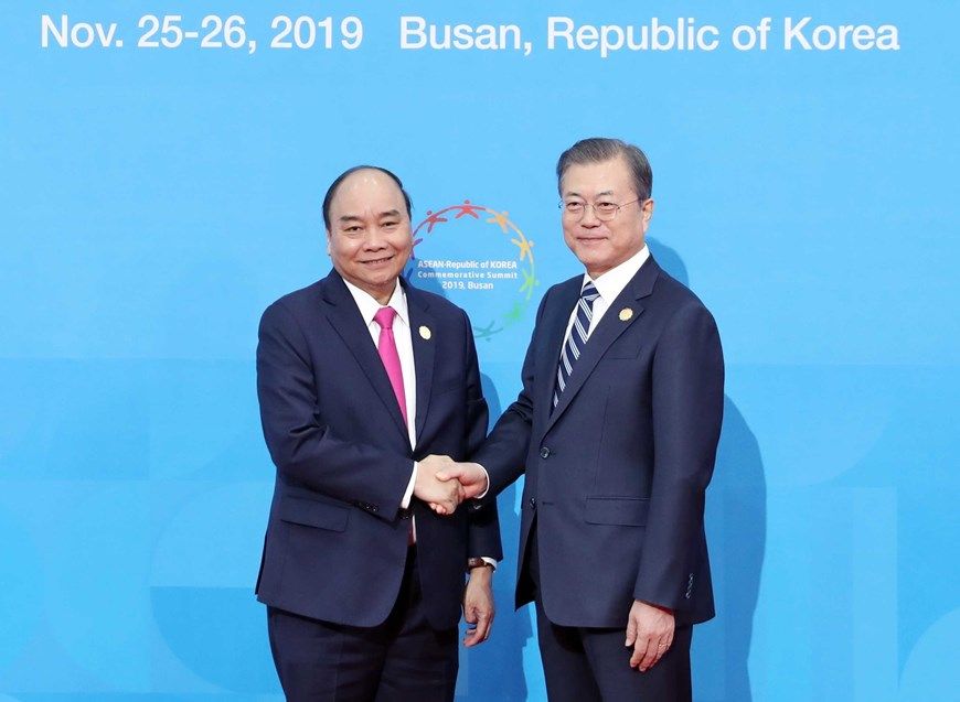 pm attends asean rok commemorative summit