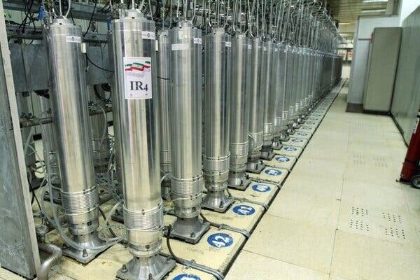 Bên trong một nhà máy hạt nhân tại Iran. (Nguồn: MEHR News Agency)