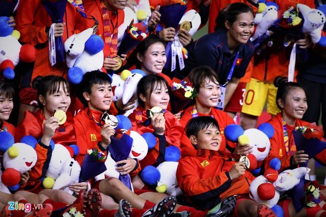 pm congratulates womens football team on sea games success