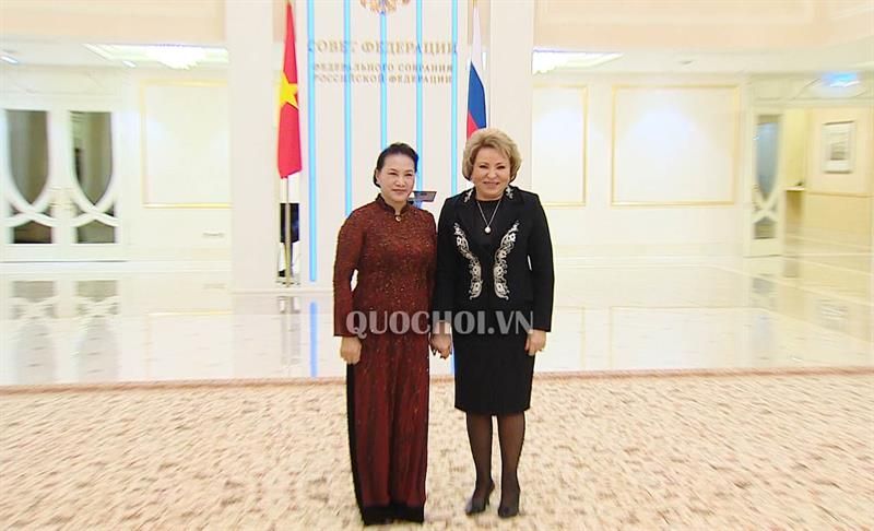 vietnamese russian top legislators hold talks