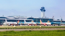 Việt Nam sẽ mở cửa đường bay thương mại quốc tế với địa điểm và đối tượng nào?