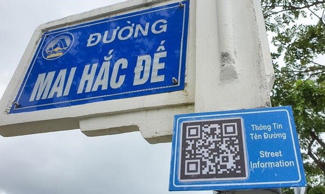 Da Nang pilots QR code technology for tourist information search