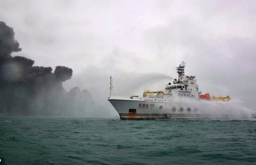 T​rung Quốc ngăn chặn thảm họa môi trường sau sự cố tàu Sanchi