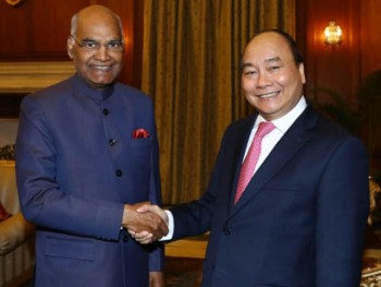 PM meets Indian President on ASEAN – India summit sidelines