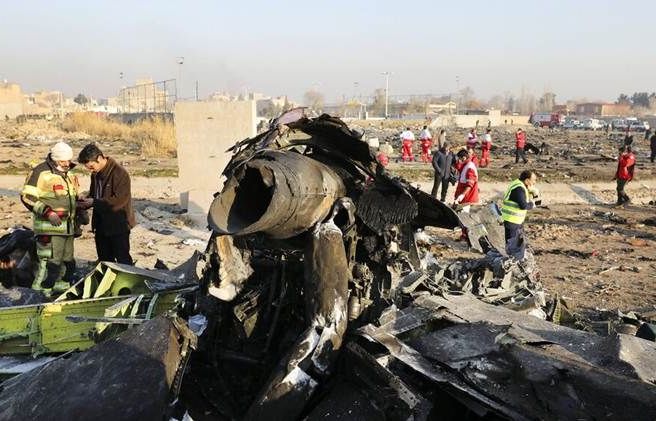 Vụ rơi máy bay Ukraine: Iran công bố thông tin ban đầu, Tổng thống Zelensky thúc đẩy điều tra nguyên nhân
