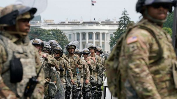 Trước nguy cơ nổ ra biểu tình ủng hộ ông Trump, Lầu Năm Góc đồng ý triển khai Lực lượng Vệ binh Quốc gia ở thủ đô
