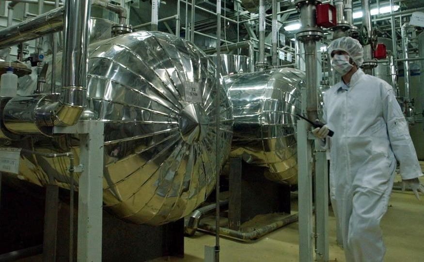 Iran làm giàu uranium lên 20%: Trung Quốc kêu gọi kiềm chế, Mỹ gọi 'tống tiền hạt nhân', Nga nói 'đừng bi kịch hóa', Tehran thì sao?