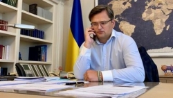 Vấn đề Ukraine: NATO họp khẩn, Kiev 'khoe' gói răn đe Nga