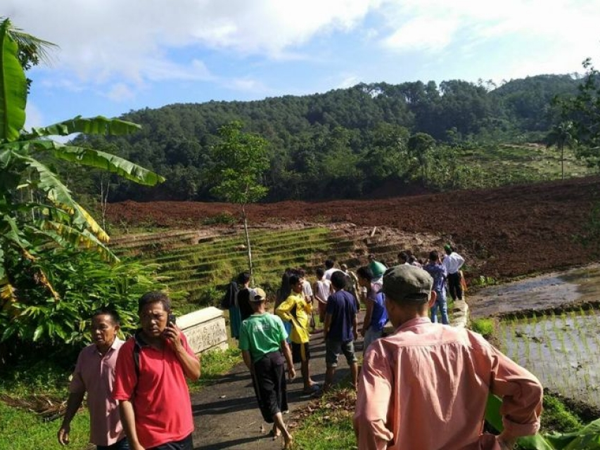 ​Indonesia: Lở đất khiến 11 người mất tích