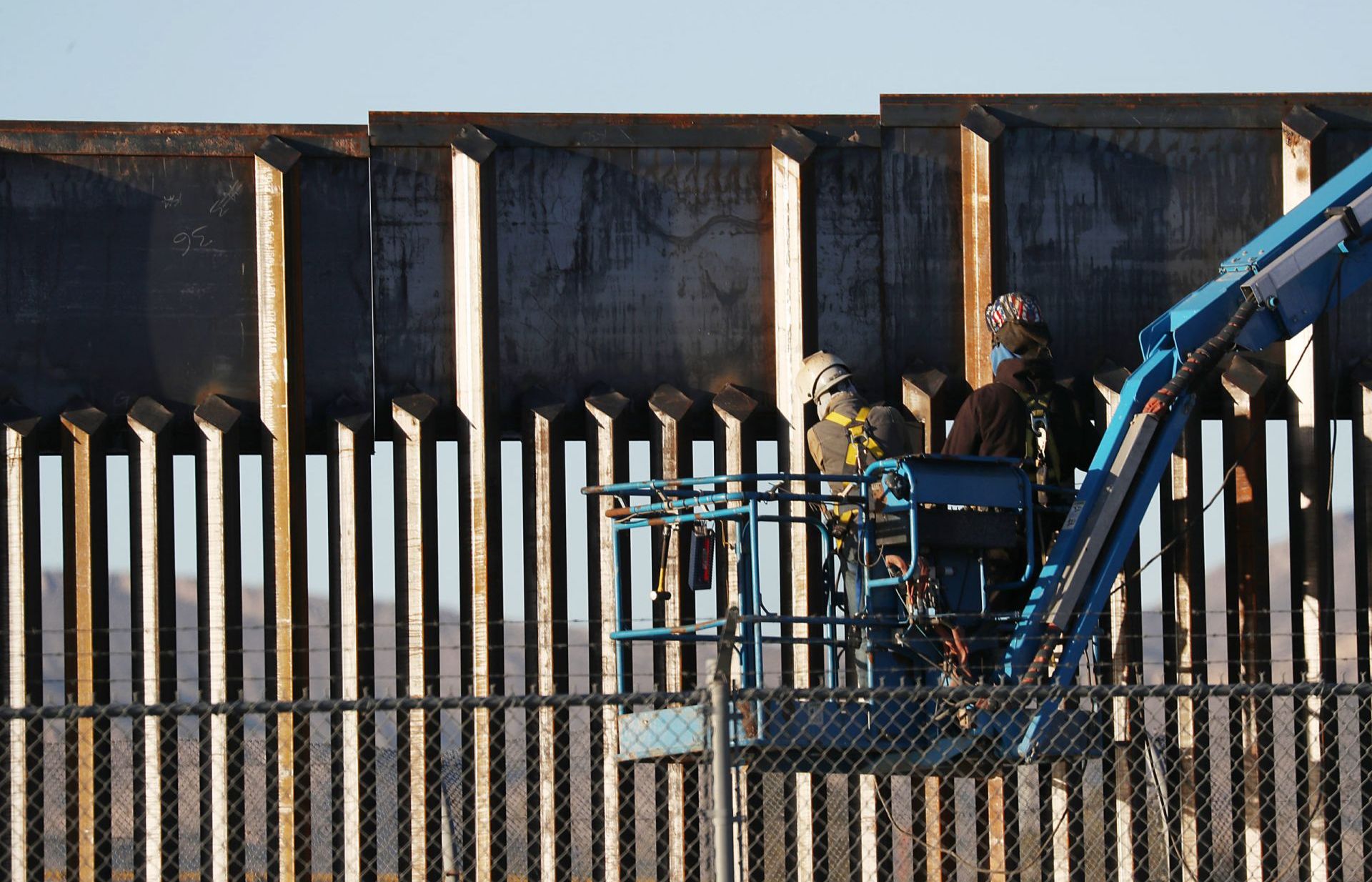 Nhà Trắng đề xuất 2 tỷ USD để tiếp tục xây bức tường biên giới