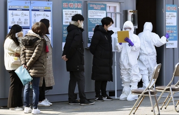Virus corona: Số ca nhiễm bệnh ở Hàn Quốc tăng cấp số nhân, Trung Quốc phát triển bộ xét nghiệm 15 phút