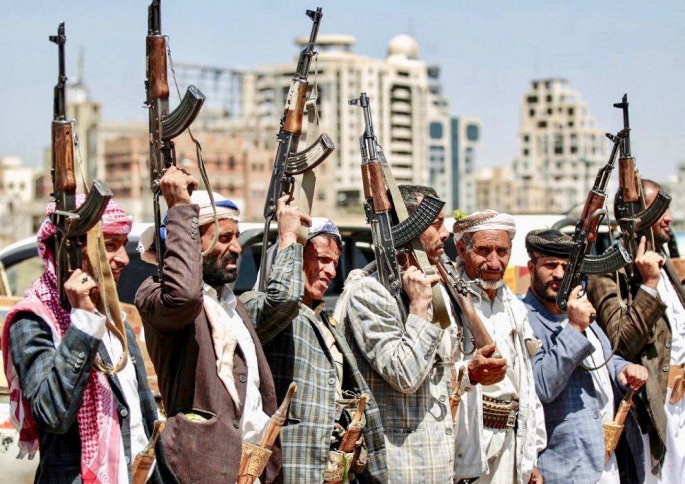 Tổng thống Biden tiếp tục lật ngược không nể nang quyết định của người tiền nhiệm về phong trào Houthi. (Nguồn: AFP)