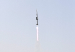 Ấn Độ tiến hành hai vụ phóng tên lửa thành công