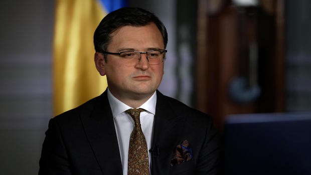 Ngoại trưởng Ukraine bất ngờ đổ lỗi cho phương Tây: Đồn đoán Nga 'xâm lược' làm tổn hại nền kinh tế đất nước. (Nguồn: CBS News)