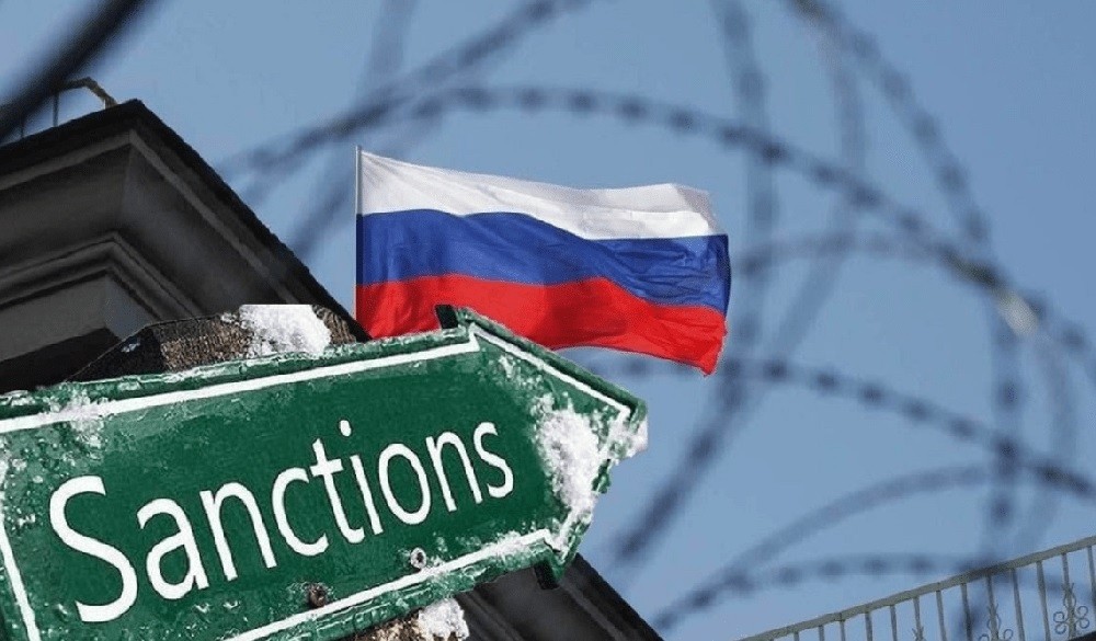 Xung đột Nga-Ukraine: Phương Tây đồng loạt ép 'đòn' tấn công Nga, Mỹ bỏ ngỏ trừng phạt ông Putin; Nga tuyên bố 'ăn miếng trả miếng'. (Nguồn: Qirim News)
