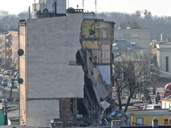 Ba Lan: Sập nhà khiến nhiều người thương vong