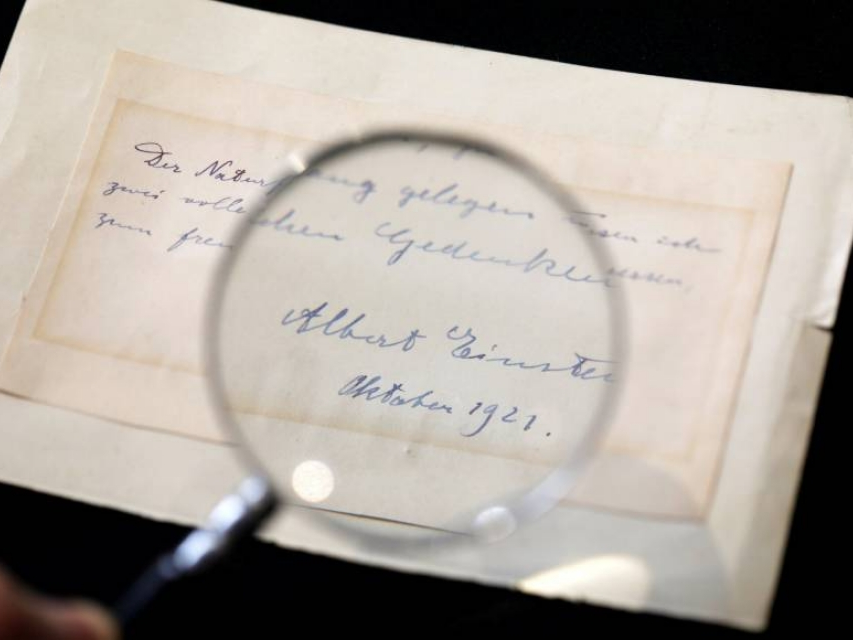 ​Bức thư của thiên tài A. Einstein được bán hơn 100.000 USD