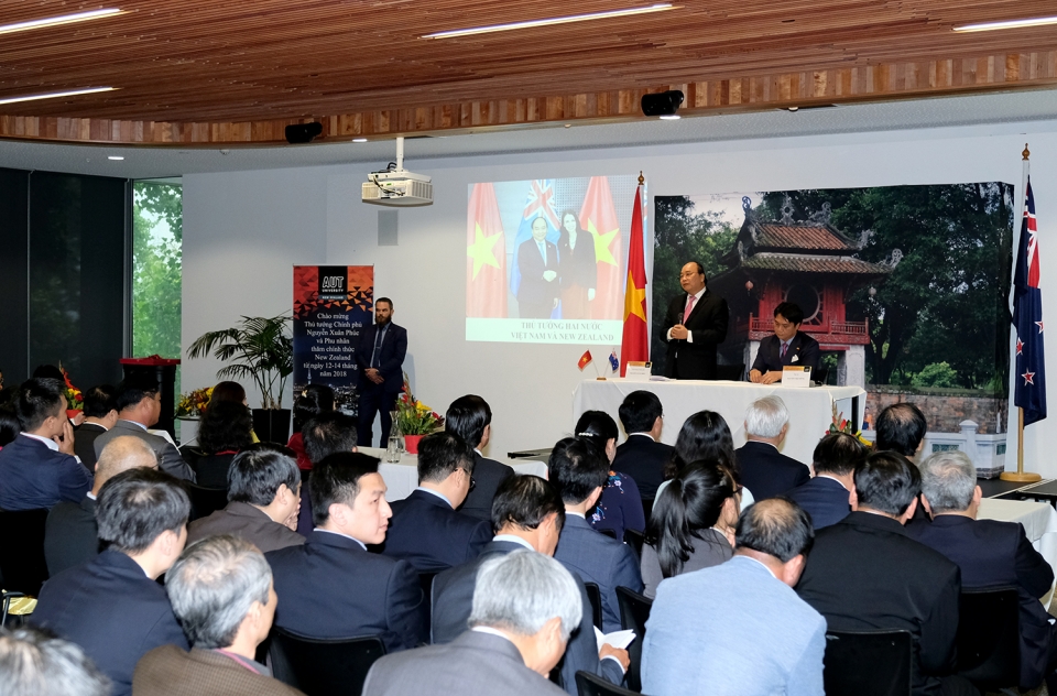 Thủ tướng thăm Đại học AUT và gặp gỡ kiều bào tại New Zealand thu tuong tham dai hoc aut va gap go kieu bao tai new zealand