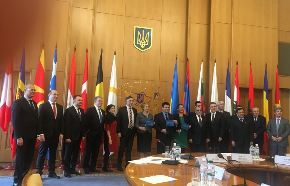Các đại sứ Francophonie làm việc với Bộ Ngoại giao Ukraine