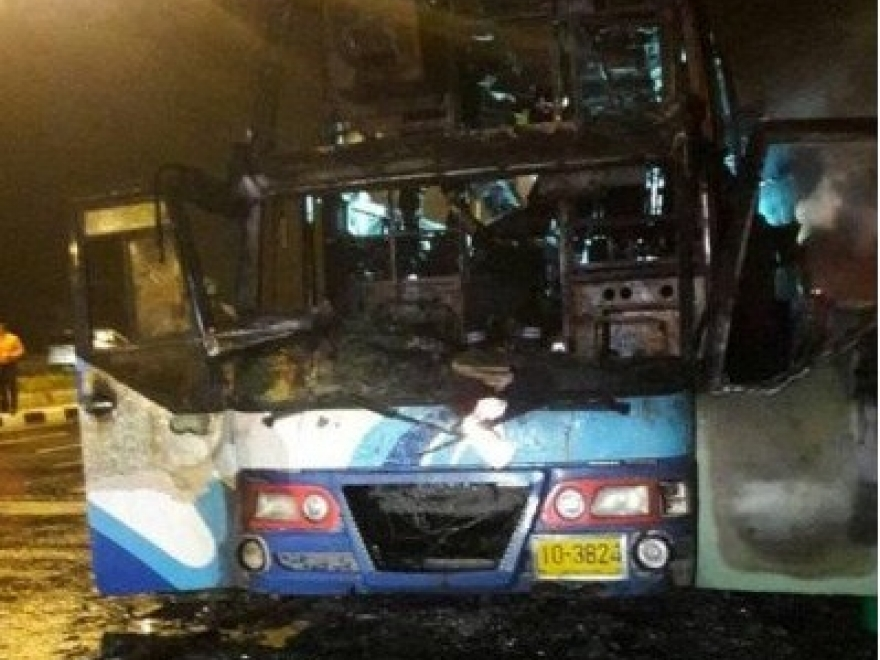 ​Thái Lan: Xe bus đột ngột bốc cháy, 20 người thiệt mạng