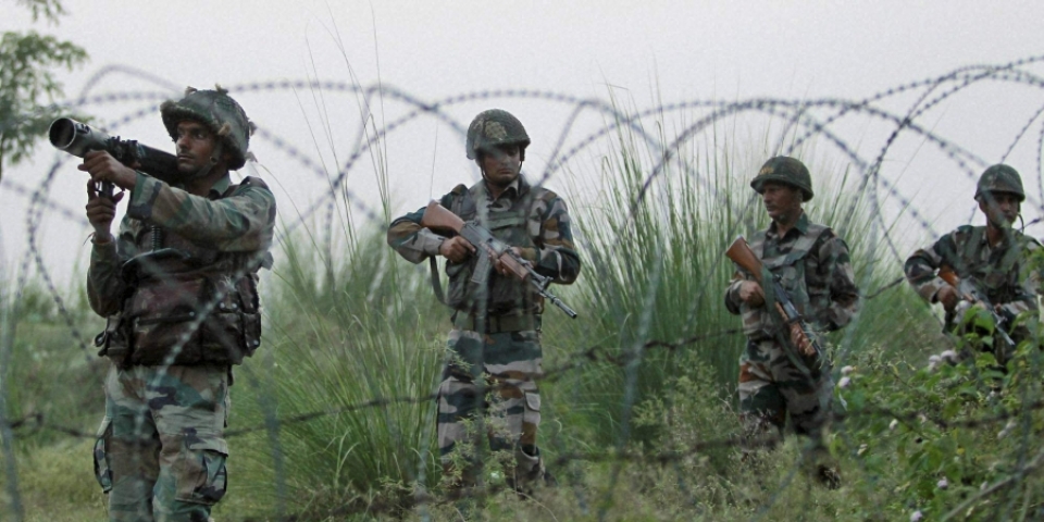 ​Pakistan tăng cường binh sĩ và thiết bị quân sự tới biên giới với Ấn Độ