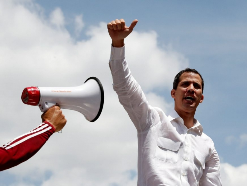 Tổng thống tự xưng Venezuela đề nghị Quốc hội tuyên bố tình trạng báo động