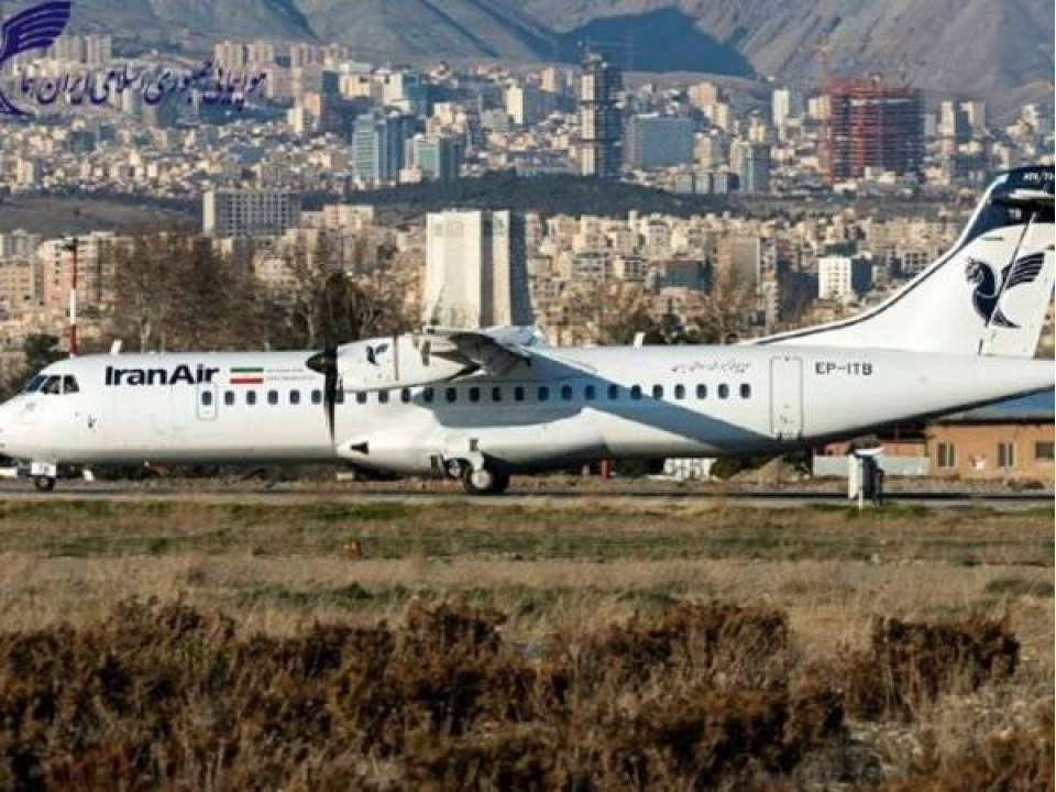 Iran: Máy bay chở khách bốc cháy khi hạ cánh tại sân bay