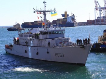 Một tàu chiến của NATO cập cảng Ukraine