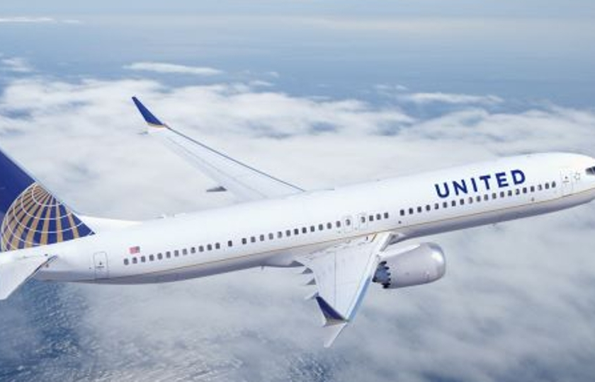 ​Máy bay Boeing 787 của United Airlines chở 256 khách phải hạ cánh khẩn cấp
