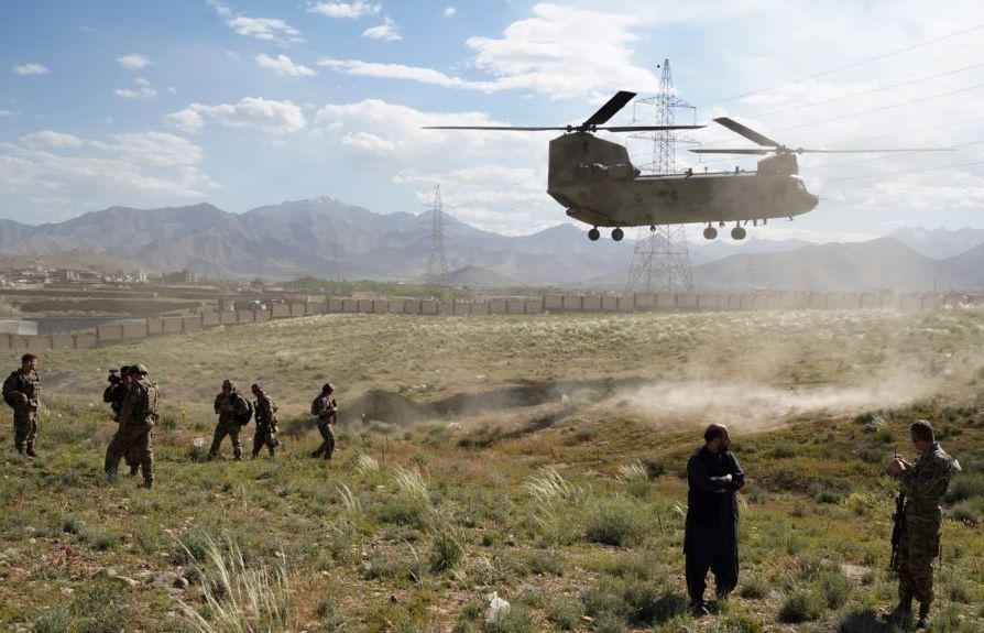 Afghanistan: Mỹ bắt đầu rút quân, Tổng thống Ghani sẽ công bố lệnh phóng thích 1.000 tù nhân Taliban