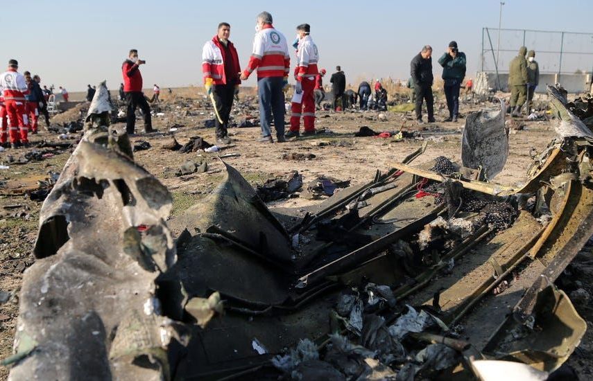Vụ bắn nhầm máy bay chở 176 người ở Tehran: Iran cam kết bàn giao 2 hộp đen cho Ukraine