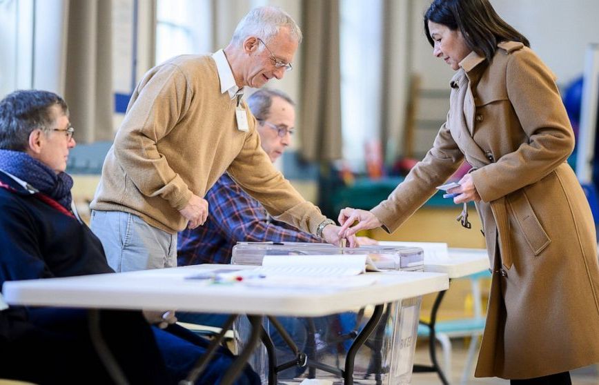 Bầu cử địa phương Pháp: Lo ngại Covid-19, tỷ lệ cử tri đi bầu thấp kỷ lục