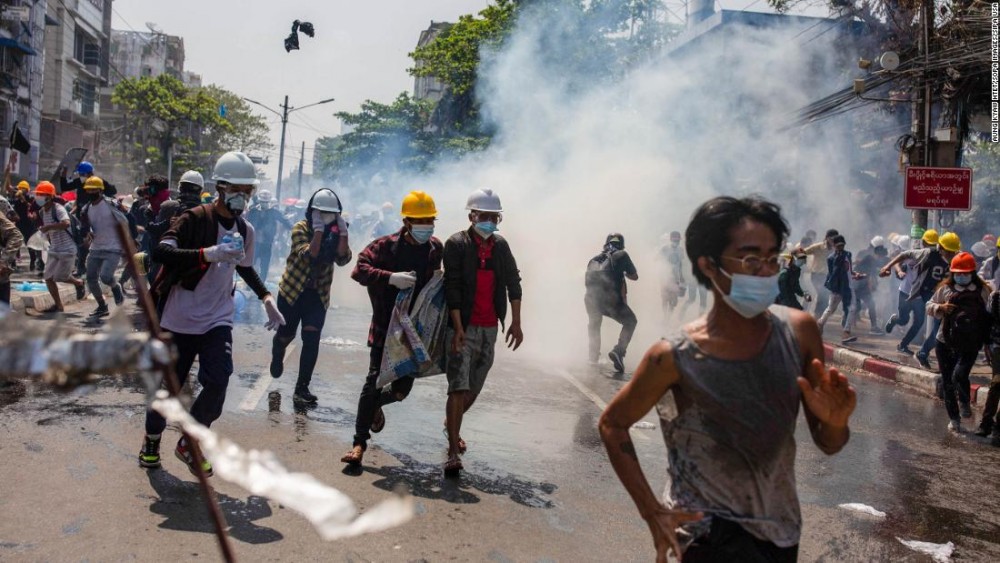 Tình hình Myanmar: Người biểu tình tiếp tục xuống đường, Thái Lan tuyên bố lập trường. (Nguồn: CNN)