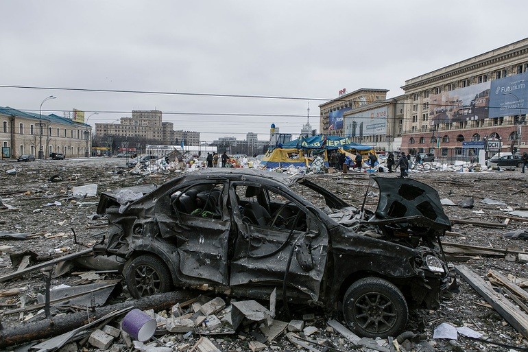 Xung đột Nga-Ukraine: Lính dù đổ bộ, Nga tuyên bố chiếm được thành phố lớn thứ 2 của Ukraine, Kiev thông báo thương vong. (Nguồn: Reuters)
