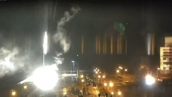 Cháy nhà máy điện hạt nhân Zaporizhzhia: Ukraine-IAEA lên tiếng khẩn, Tổng thống Mỹ gọi sang Kiev