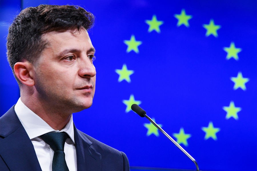 Hội nghị thượng đỉnh EU: Nói Ukraine là 'gia đình châu Âu', bật đèn xanh  để Kiev gia nhập? (Nguồn: AP)