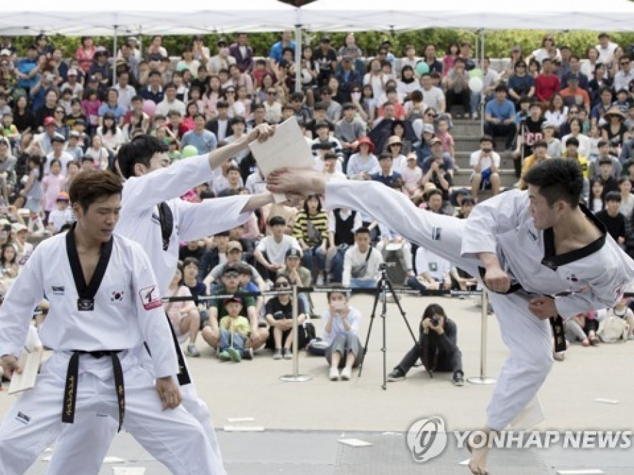 ​Hai miền Triều Tiên biểu diễn taekwondo chung lần đầu tiên