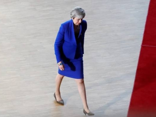 Nhất trí với EU hoãn Brexit 6 tháng, bà May lại tuyên bố vẫn có thể rời liên minh trước 22/5