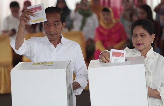 Thăm dò kết quả bầu cử Indonesia: Đương kim Tổng thống Widodo tạm dẫn đầu
