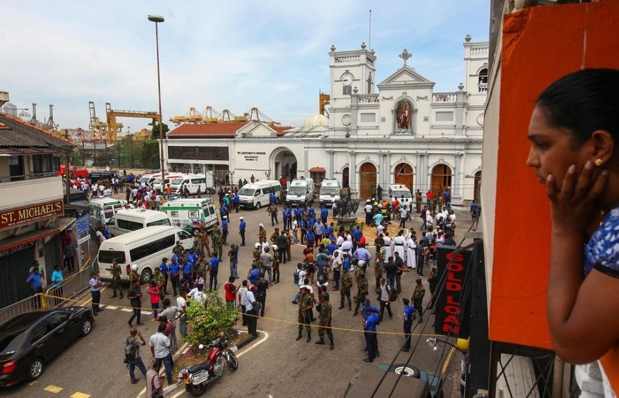 Vụ nổ ở Sri Lanka: 228 người thiệt mạng, bắt 13 đối tượng, phong tỏa mạng xã hội