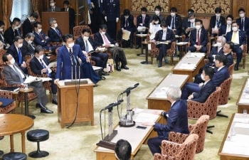 Thủ tướng Nhật Bản nói về khả năng ban bố tình trạng khẩn cấp