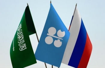 OPEC+ khó giải cứu giá dầu, ông Trump dọa áp thuế cao với dầu mỏ Nga, Saudi Arabia
