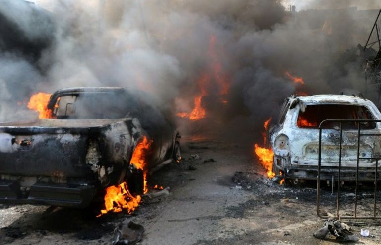 Nóng: Đánh bom xe tải chở nhiên liệu ở Bắc Syria, gần 100 người thương vong