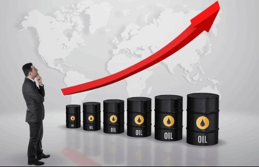Giá dầu thế giới tăng hơn 10%, Mỹ tính trữ thêm vài trăm triệu thùng
